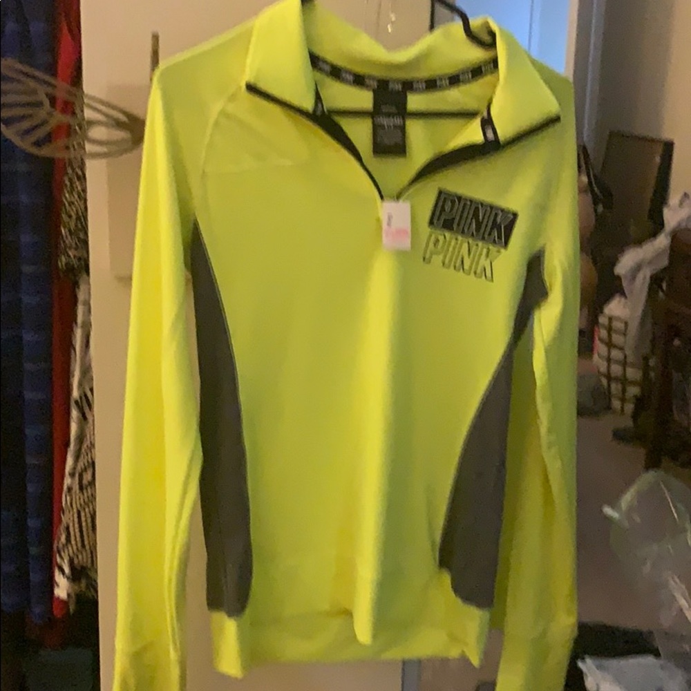 VS Pink sport pullover